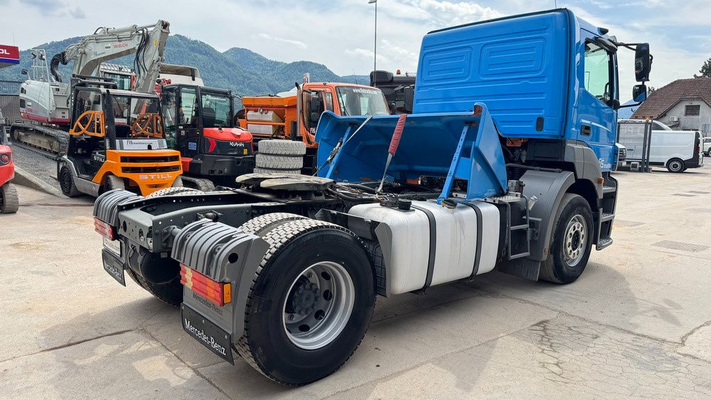 Mercedes-Benz Axor 1840 LS 4x2 tipper hydraulics - Nyergesvontató: 5 kép. Mercedes-Benz Axor 1840 LS 4x2 tipper hydraulics - Nyergesvontató: 5 kép.