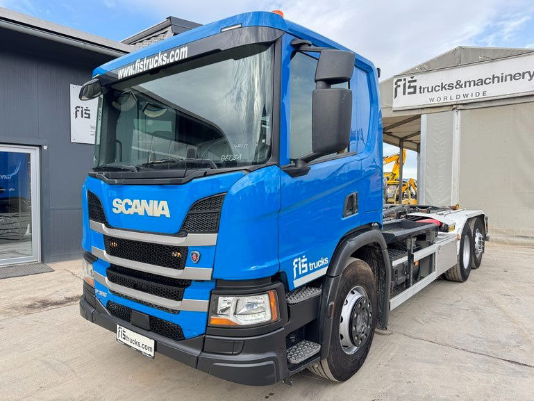 Scania P 360 6x2 palfinger abroll tipper - steering axle - Cserefelépítményes teherautó: 1 kép. Scania P 360 6x2 palfinger abroll tipper - steering axle - Cserefelépítményes teherautó: 1 kép.