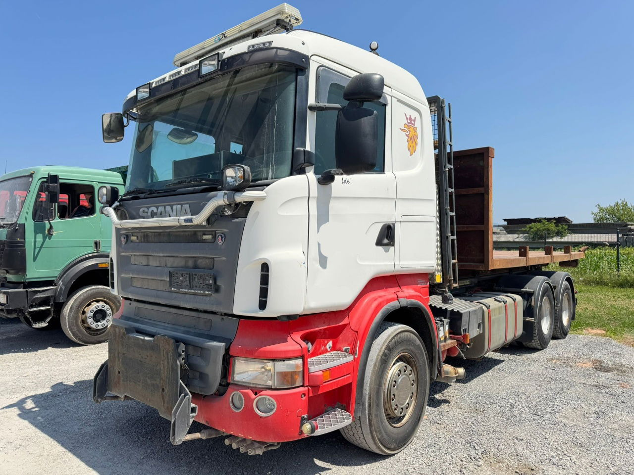 Scania R400 6x2 abroll tipper + plato - Cserefelépítményes teherautó: 1 kép. Scania R400 6x2 abroll tipper + plato - Cserefelépítményes teherautó: 1 kép.