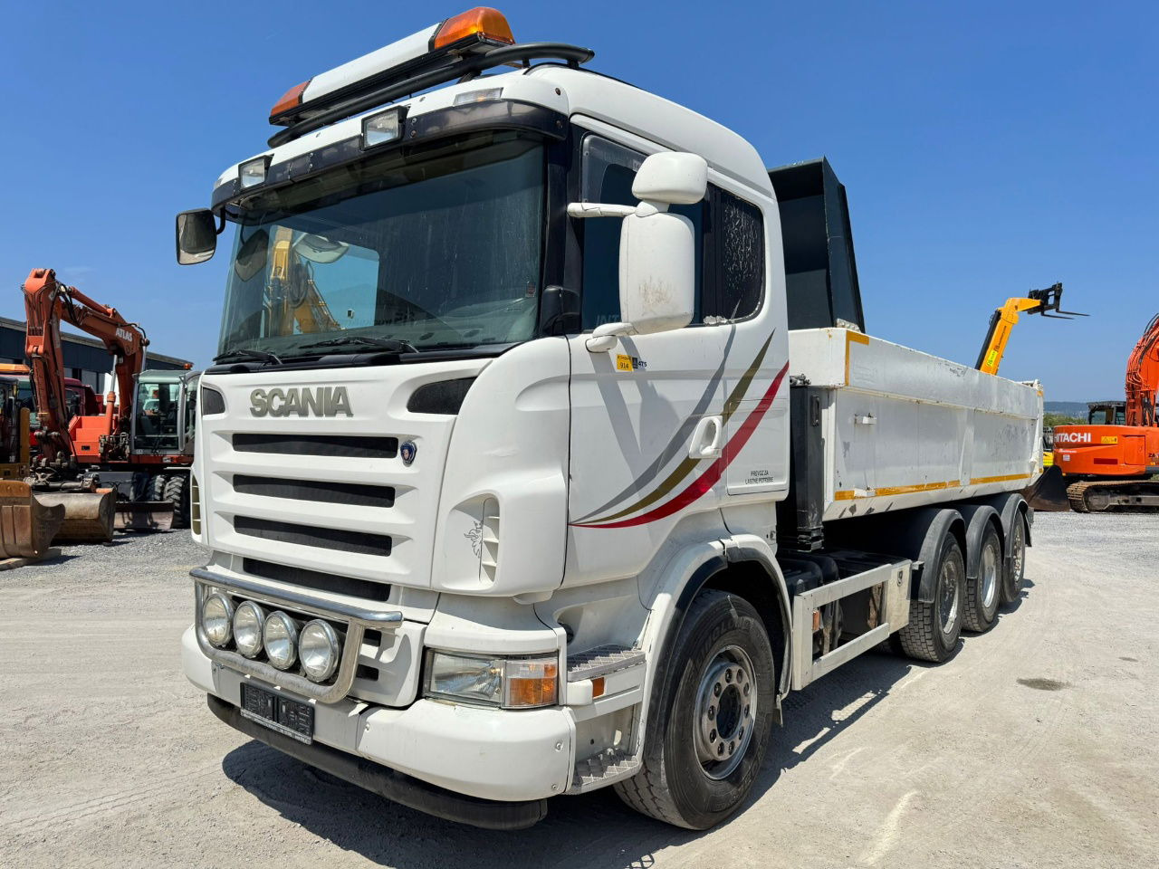 Scania R480 8x4 tipper - lifitng axle - Billenőplatós teherautó: 1 kép. Scania R480 8x4 tipper - lifitng axle - Billenőplatós teherautó: 1 kép.