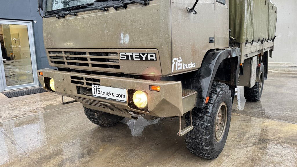 Steyr 12M18 4X4 stake body - ex. truck - Ponyvás teherautó: 2 kép. Steyr 12M18 4X4 stake body - ex. truck - Ponyvás teherautó: 2 kép.