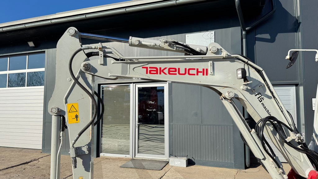 Takeuchi TB230 - 2019 Year - 2435 Hours - 2X Buckets - NEW Tracks - Minikotró: 3 kép. Takeuchi TB230 - 2019 Year - 2435 Hours - 2X Buckets - NEW Tracks - Minikotró: 3 kép.
