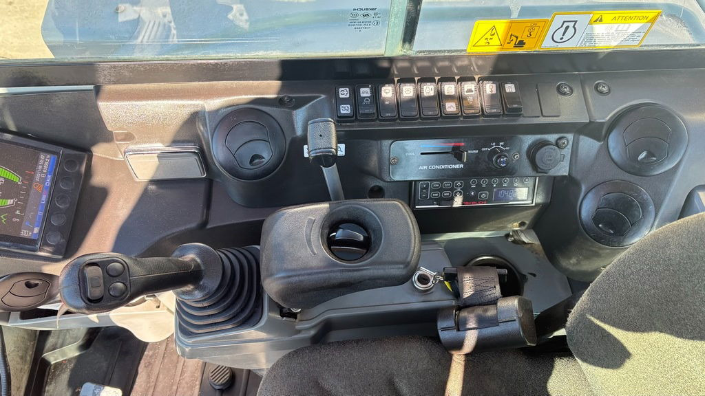 Minikotró Takeuchi TB250-2 - 2021 Year - 1825 Hours - Powertilt -3X Buckets: 11 kép. Minikotró Takeuchi TB250-2 - 2021 Year - 1825 Hours - Powertilt -3X Buckets: 11 kép.