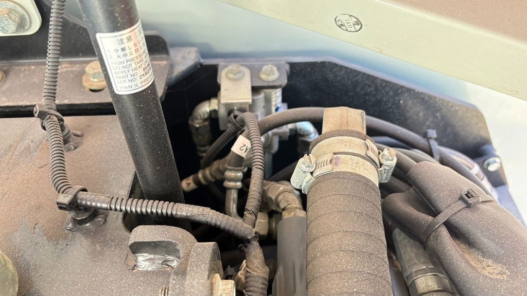 Minikotró Takeuchi TB250-2 - 2021 Year - 1825 Hours - Powertilt -3X Buckets: 23 kép. Minikotró Takeuchi TB250-2 - 2021 Year - 1825 Hours - Powertilt -3X Buckets: 23 kép.