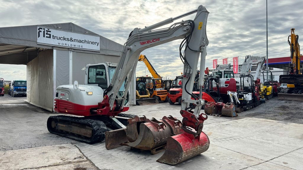 Takeuchi TB290 - 2017 Year - 7580 Hours - Powertilt - Minikotró: 2 kép. Takeuchi TB290 - 2017 Year - 7580 Hours - Powertilt - Minikotró: 2 kép.