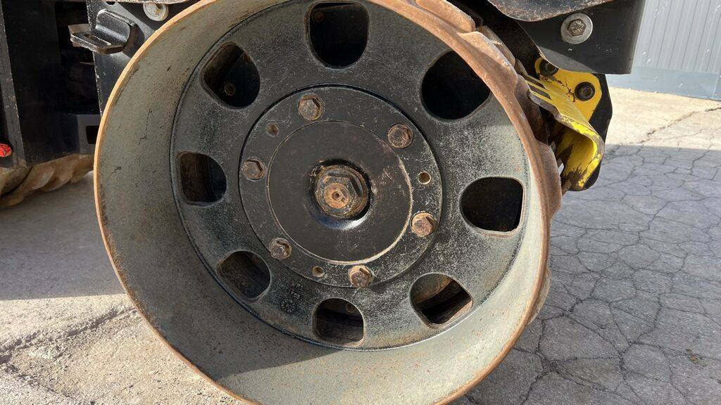 WACKER NEUSON Neuson RT 82 SC-2 - Remote Control - Minihenger: 5 kép. WACKER NEUSON Neuson RT 82 SC-2 - Remote Control - Minihenger: 5 kép.