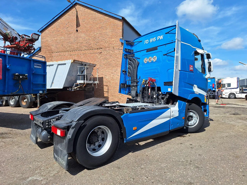 Renault T520 T520 - Nyergesvontató: 4 kép. Renault T520 T520 - Nyergesvontató: 4 kép.