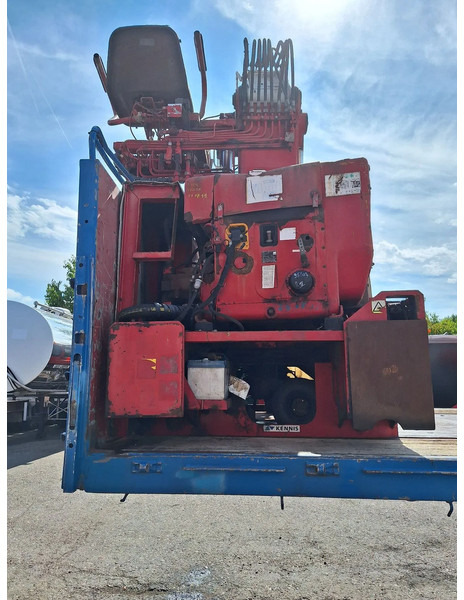 Pacton CL1327G16 - Platós félpótkocsi: 4 kép. Pacton CL1327G16 - Platós félpótkocsi: 4 kép.