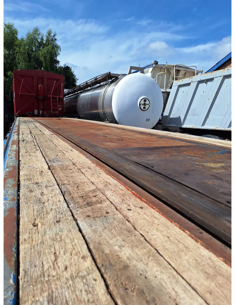 Pacton CL1327G16 - Platós félpótkocsi: 5 kép. Pacton CL1327G16 - Platós félpótkocsi: 5 kép.