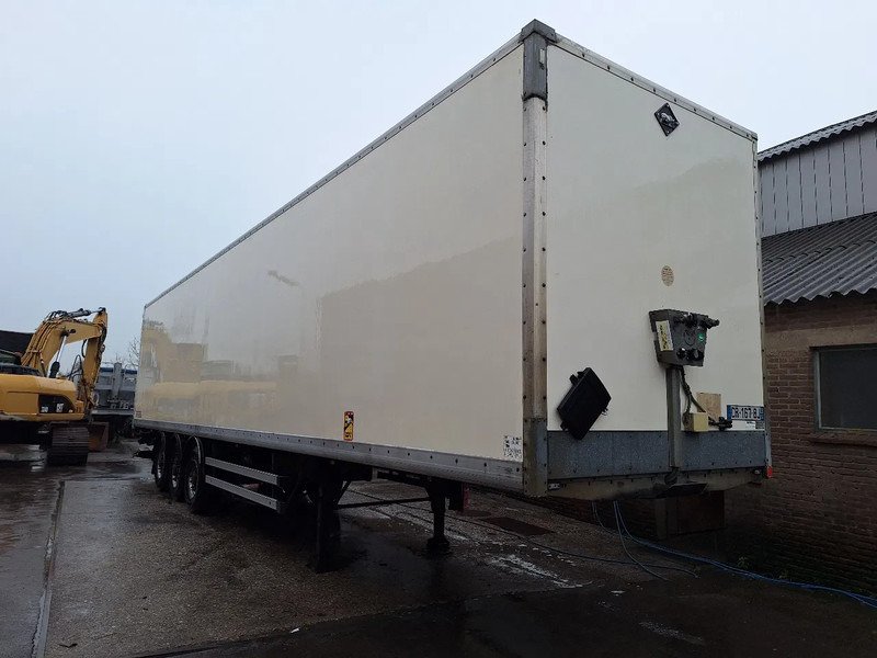 Samro ST39MHPE - Félpótkocsi dobozos: 3 kép. Samro ST39MHPE - Félpótkocsi dobozos: 3 kép.