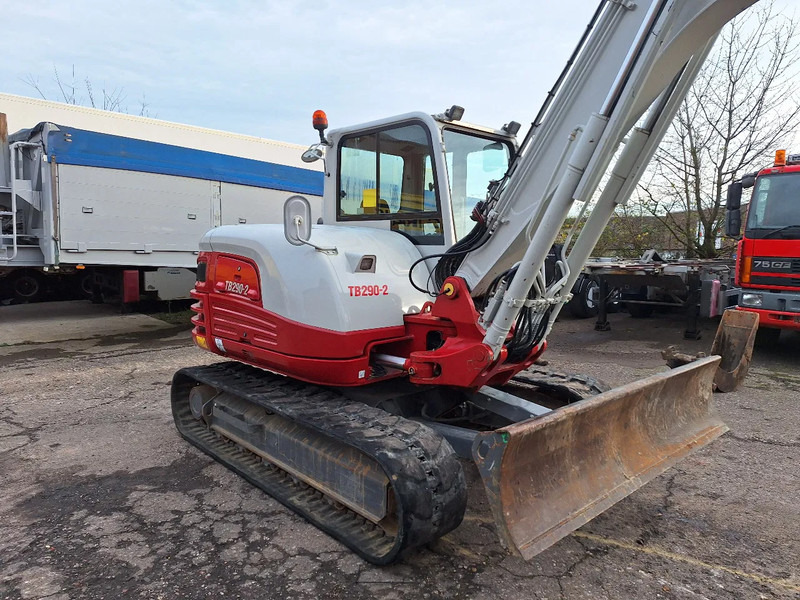 Takeuchi TB290-2 - Lánctalpas kotró: 3 kép. Takeuchi TB290-2 - Lánctalpas kotró: 3 kép.