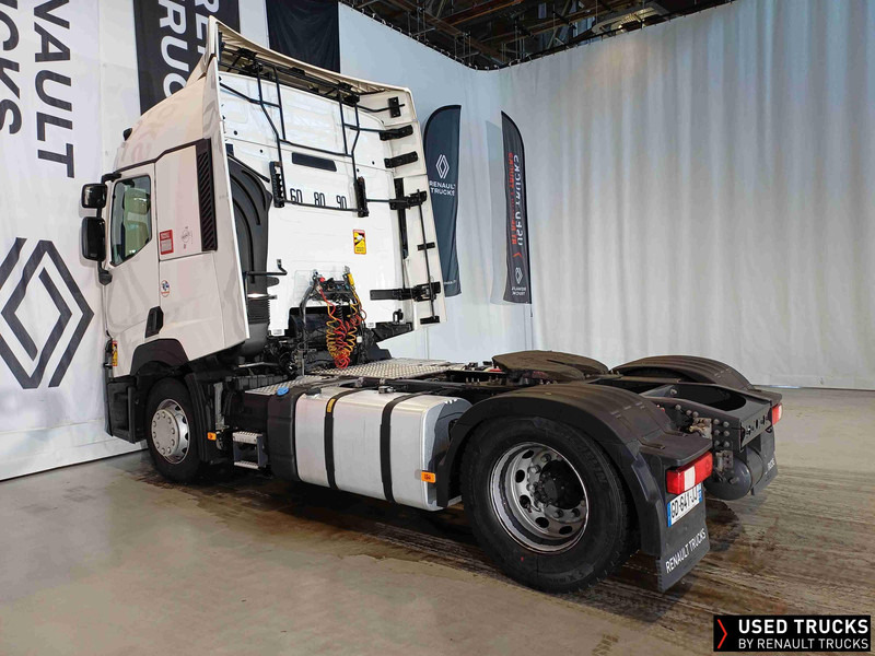 Renault Trucks T - Nyergesvontató: 3 kép. Renault Trucks T - Nyergesvontató: 3 kép.