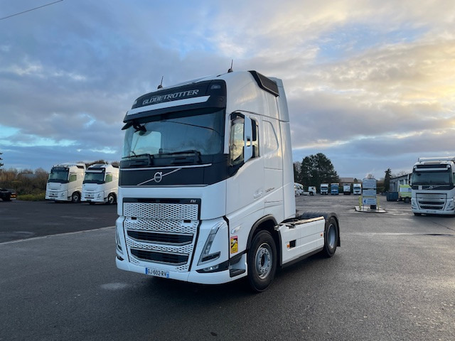 Volvo FH - Nyergesvontató: 1 kép. Volvo FH - Nyergesvontató: 1 kép.