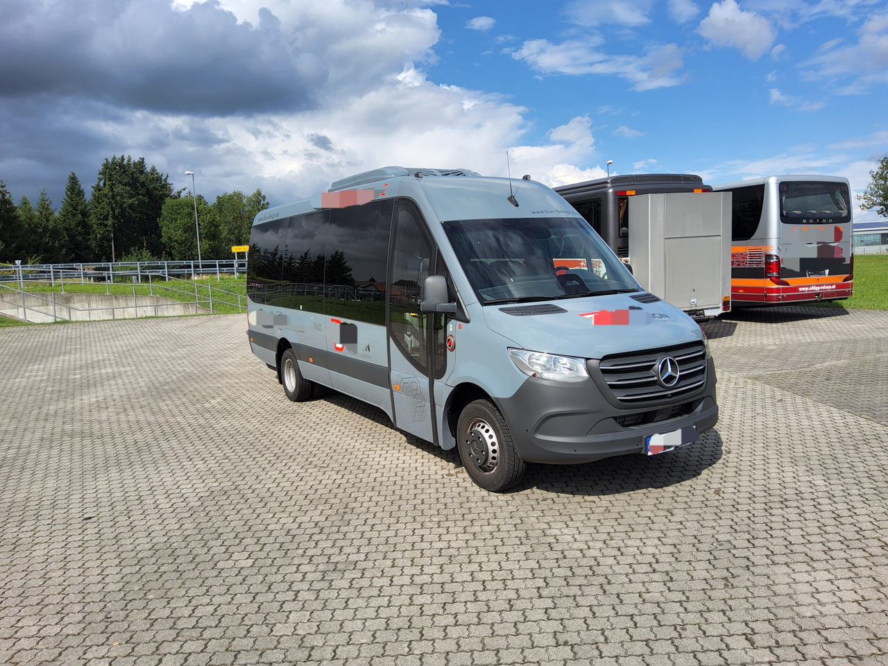 Mercedes Benz 517 cdi BusDesign Comfort 19+1+1 Schlafsitze / USB / Klima / Automatik - Minibusz, Kisbusz: 1 kép. Mercedes Benz 517 cdi BusDesign Comfort 19+1+1 Schlafsitze / USB / Klima / Automatik - Minibusz, Kisbusz: 1 kép.
