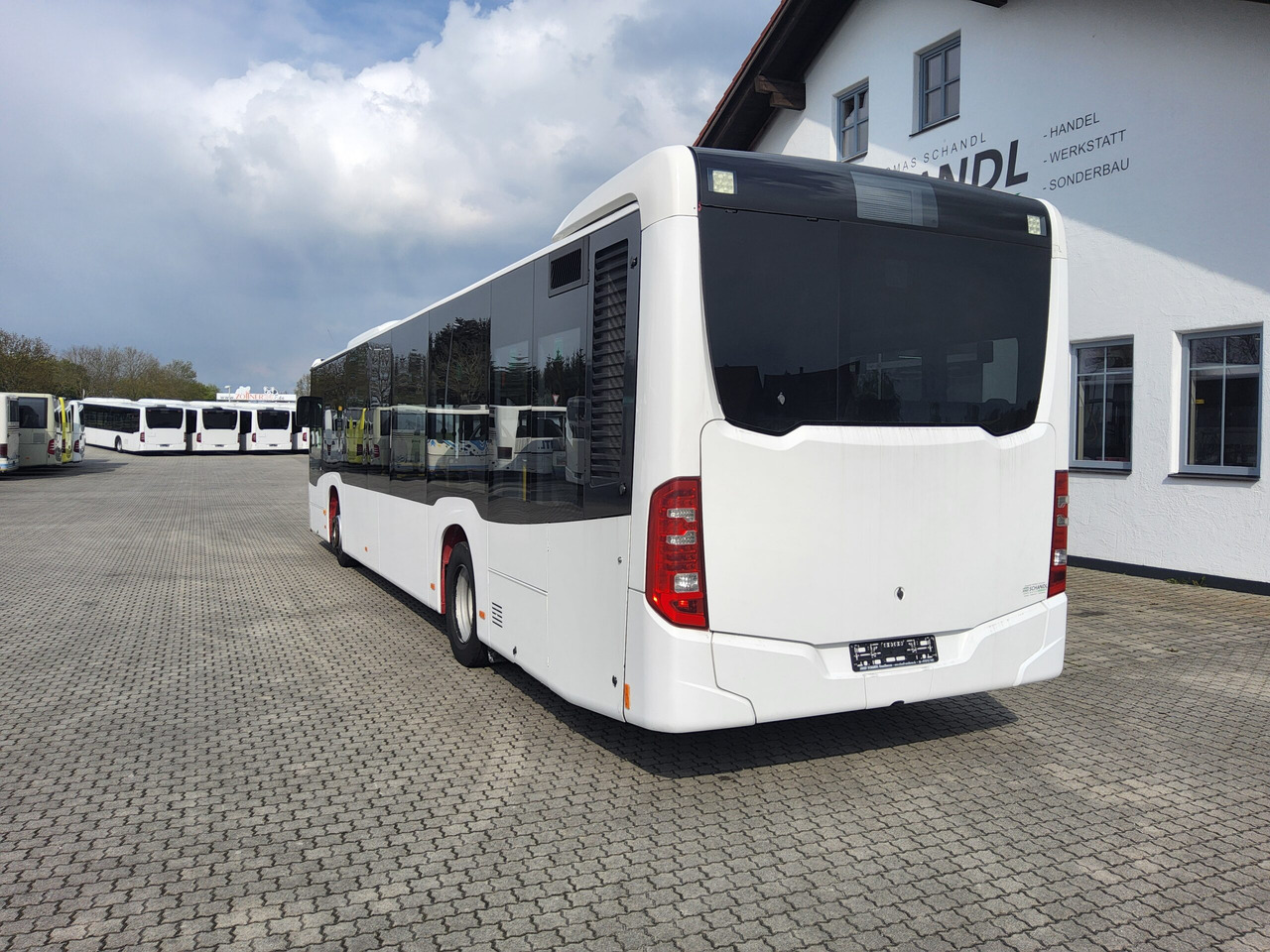 Mercedes Benz Citaro KLIMA / 354 PS / Doppelglas - Városi busz: 3 kép. Mercedes Benz Citaro KLIMA / 354 PS / Doppelglas - Városi busz: 3 kép.