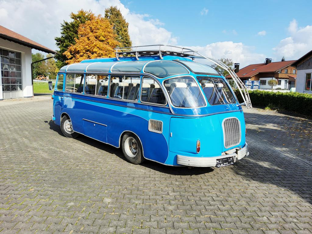 Setra S 6 Henschel Motor, Lenkradschaltung, "H" Kennzeichen - Minibusz, Kisbusz: 4 kép. Setra S 6 Henschel Motor, Lenkradschaltung, "H" Kennzeichen - Minibusz, Kisbusz: 4 kép.
