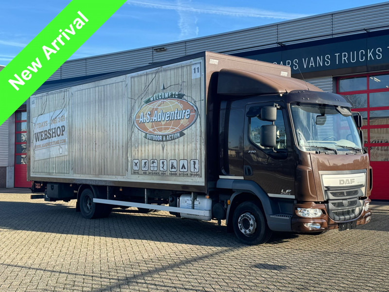 DAF LF 220 - Dobozos felépítményű teherautó: 1 kép. DAF LF 220 - Dobozos felépítményű teherautó: 1 kép.