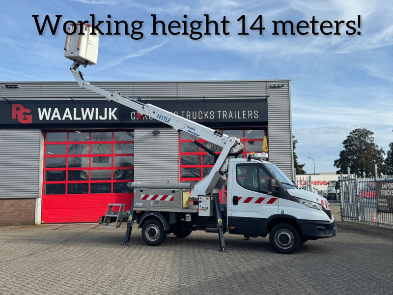 Iveco Daily 35S14 Werkhoogte 14 mtr, 221 draaiuren 18.215 km - Kisteherautó: 1 kép. Iveco Daily 35S14 Werkhoogte 14 mtr, 221 draaiuren 18.215 km - Kisteherautó: 1 kép.