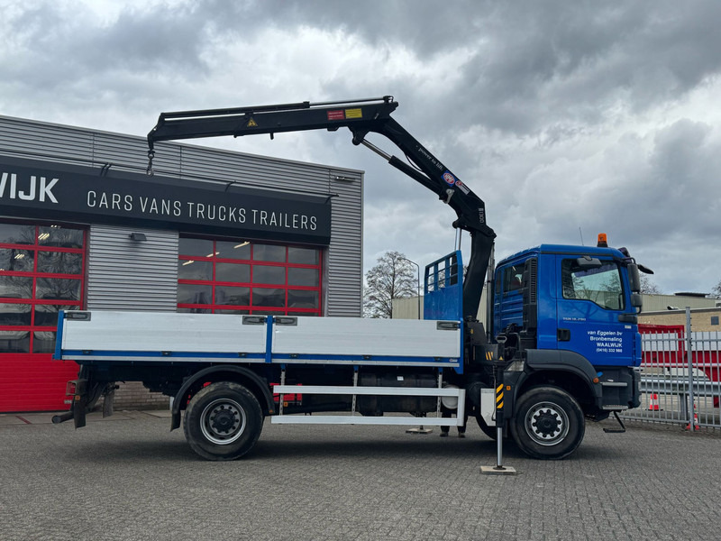 MAN TGM 18-290 4x4 Kraan met Open laadbak HMF Kraan 13 T - Darus autó: 2 kép. MAN TGM 18-290 4x4 Kraan met Open laadbak HMF Kraan 13 T - Darus autó: 2 kép.