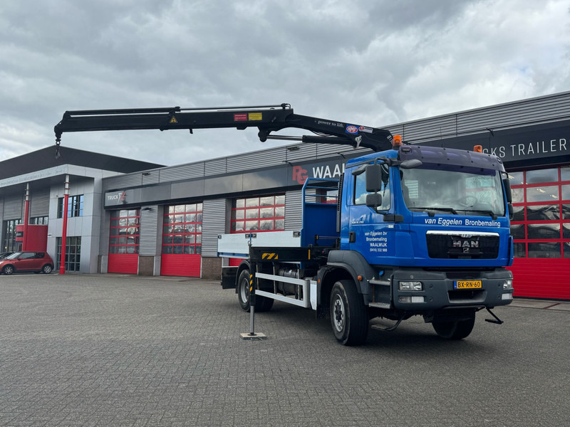MAN TGM 18-290 4x4 Kraan met Open laadbak HMF Kraan 13 T - Darus autó: 5 kép. MAN TGM 18-290 4x4 Kraan met Open laadbak HMF Kraan 13 T - Darus autó: 5 kép.