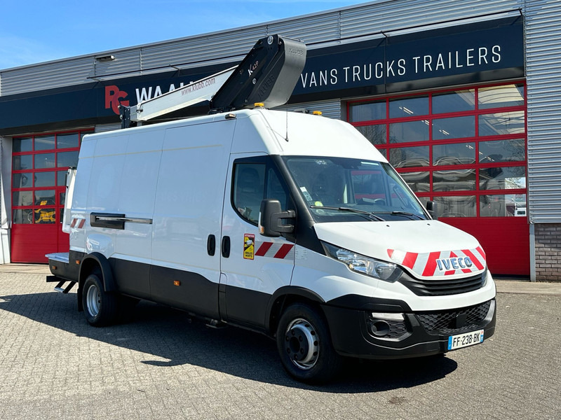Iveco 70C15H 2 persoonslift, 15 meter werkhoogte K 42 - Teherautó: 5 kép. Iveco 70C15H 2 persoonslift, 15 meter werkhoogte K 42 - Teherautó: 5 kép.