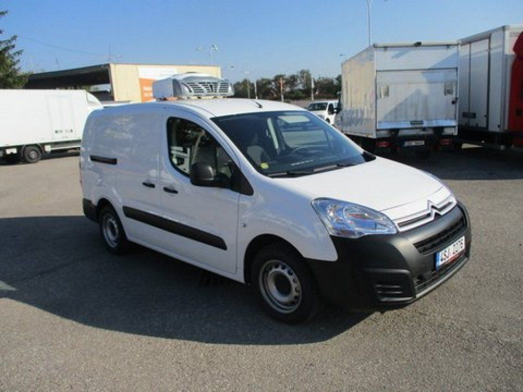 Citroën Berlingo freezer - Hűtős kisteherautó: 2 kép. Citroën Berlingo freezer - Hűtős kisteherautó: 2 kép.
