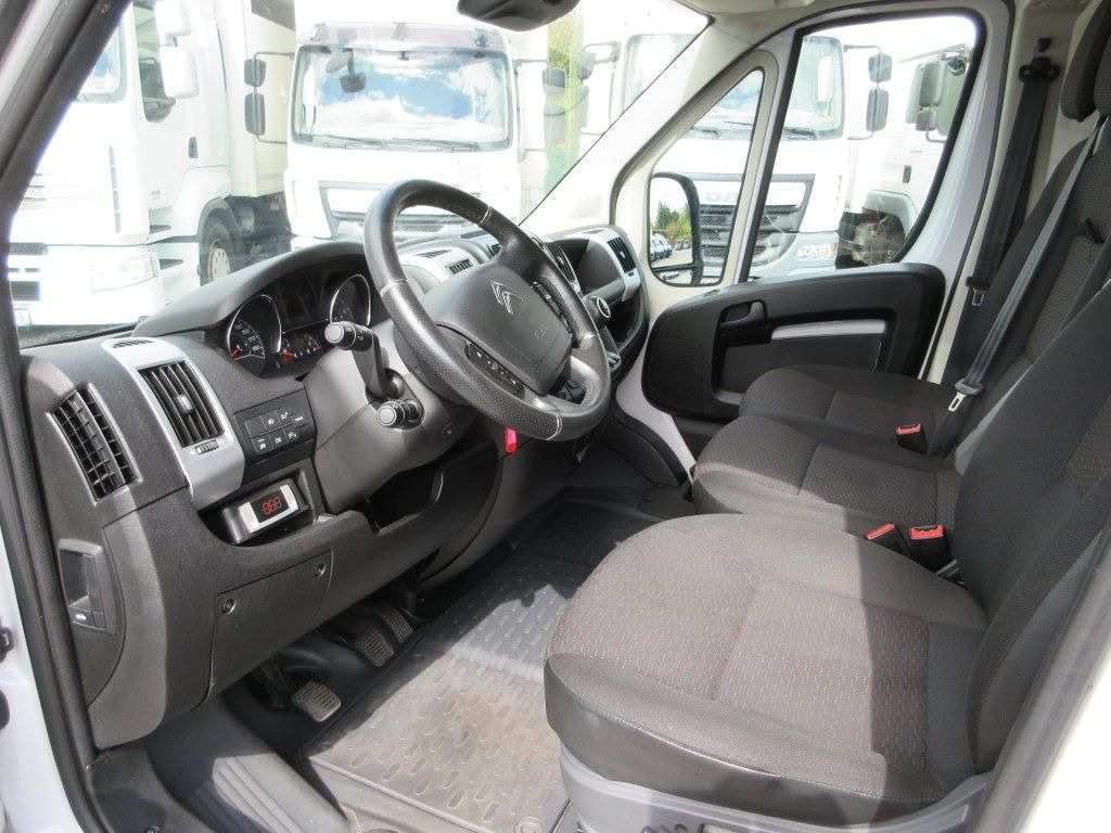 Citroën Jumper 2,2 HDi - Hűtős kisteherautó: 3 kép. Citroën Jumper 2,2 HDi - Hűtős kisteherautó: 3 kép.