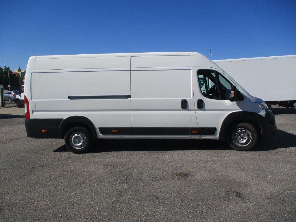 Citroën Jumper L4H2 - Furgon: 2 kép. Citroën Jumper L4H2 - Furgon: 2 kép.