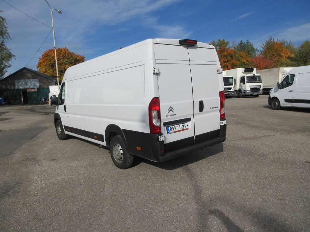 Citroën Jumper L4H2 - Furgon: 4 kép. Citroën Jumper L4H2 - Furgon: 4 kép.