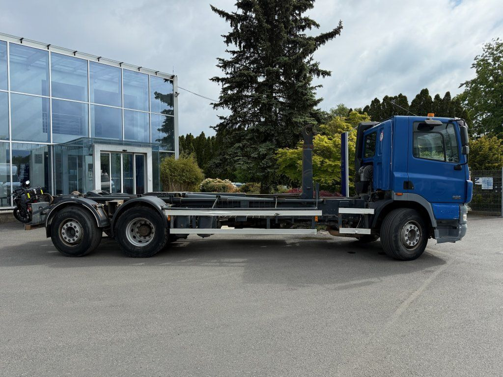DAF CF85.380 6x2 EURO 3 - Horgos rakodó teherautó: 5 kép. DAF CF85.380 6x2 EURO 3 - Horgos rakodó teherautó: 5 kép.