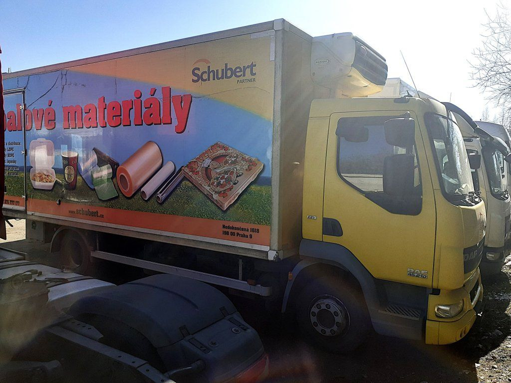 DAF LF45.210 mit Carrier Motorschaden engineproblem - Hűtős teherautó: 1 kép. DAF LF45.210 mit Carrier Motorschaden engineproblem - Hűtős teherautó: 1 kép.