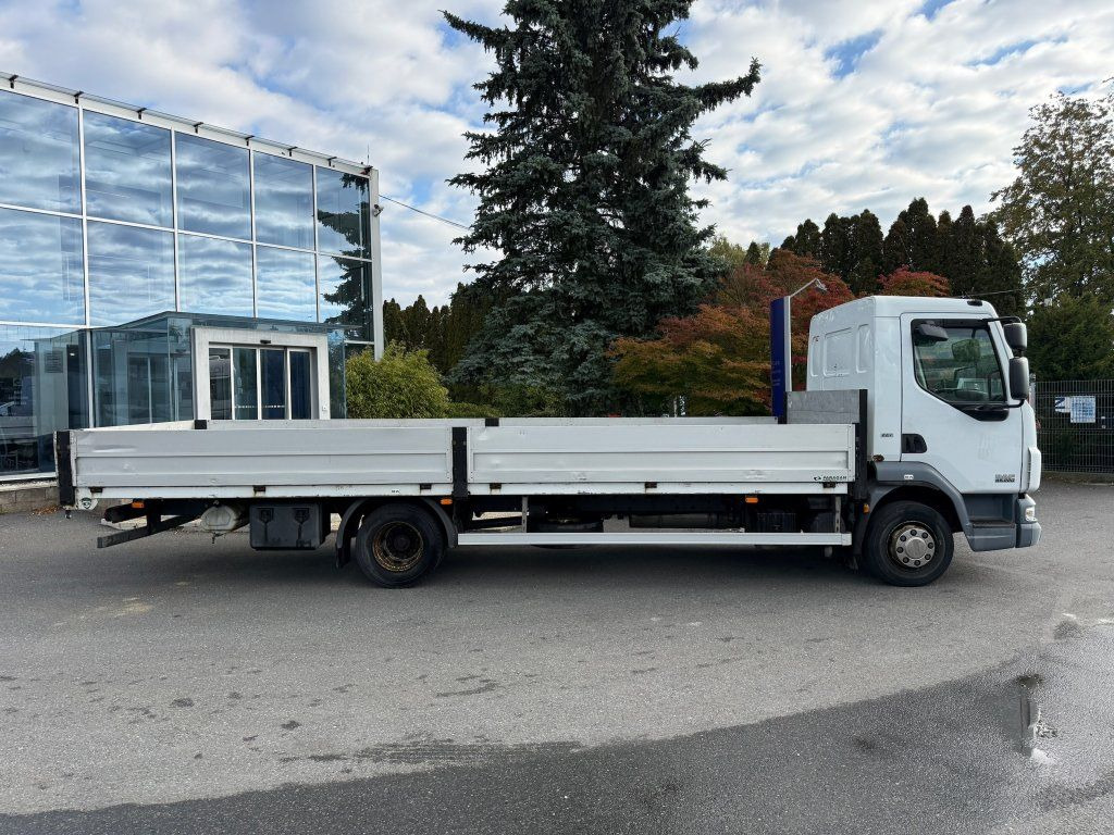 DAF LF45.220 EURO 5 - Platós teherautó: 4 kép. DAF LF45.220 EURO 5 - Platós teherautó: 4 kép.