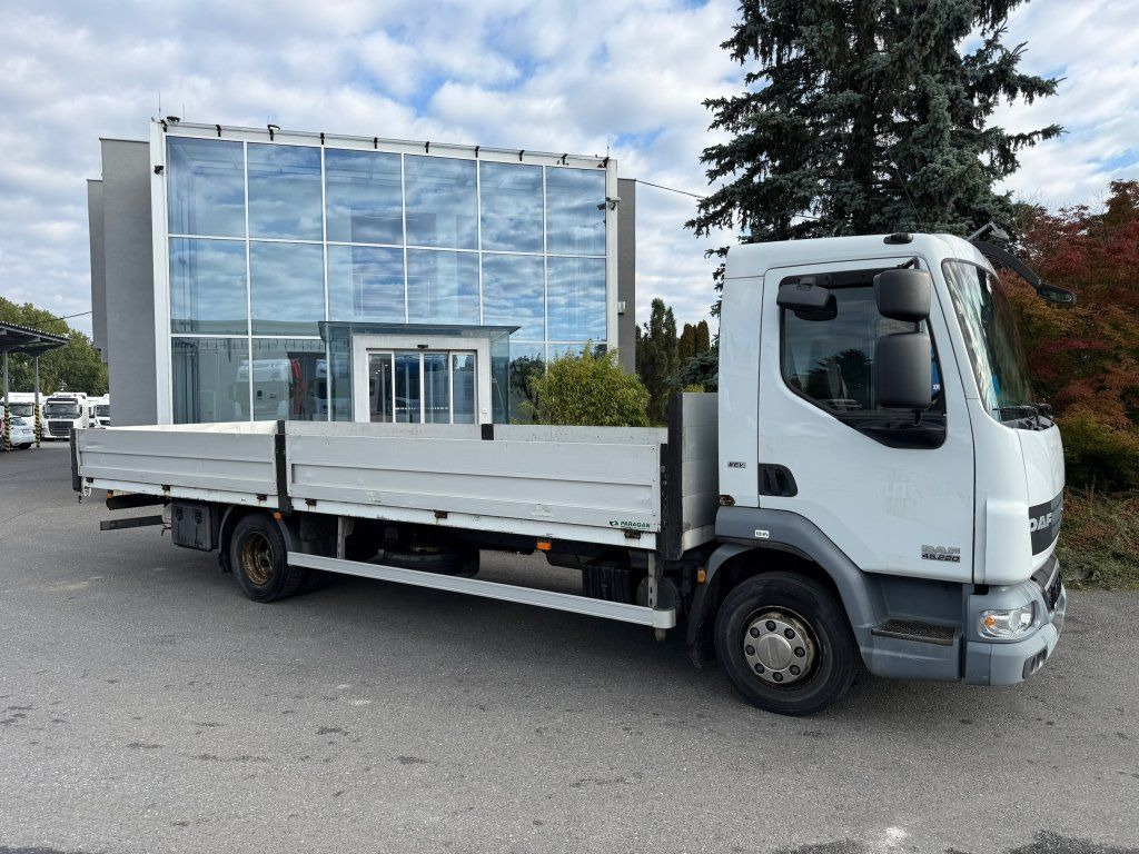 DAF LF45.220 EURO 5 - Platós teherautó: 3 kép. DAF LF45.220 EURO 5 - Platós teherautó: 3 kép.