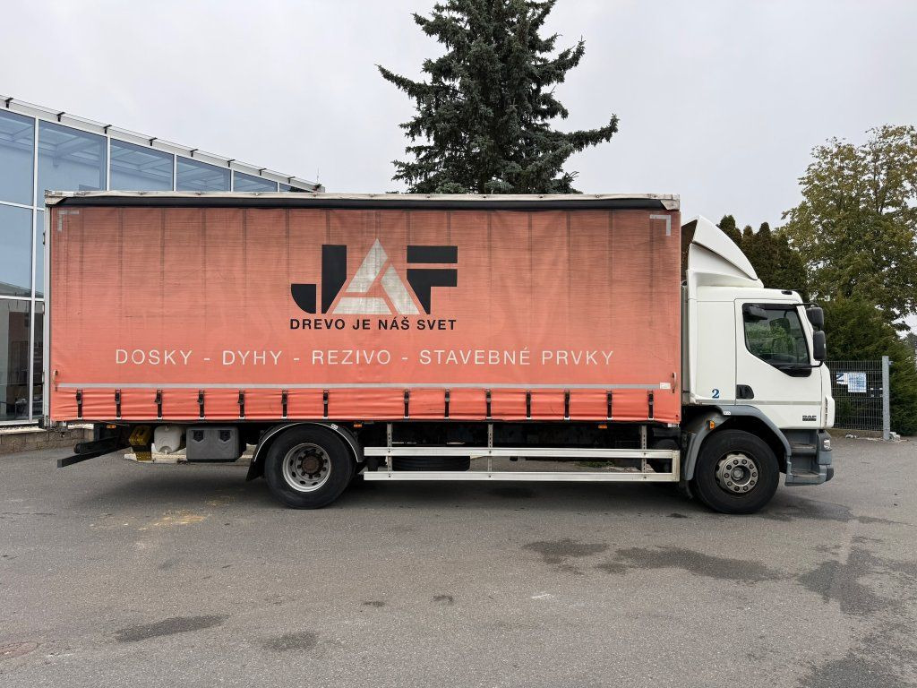 DAF LF55.250 EURO 4 - Ponyvás teherautó: 3 kép. DAF LF55.250 EURO 4 - Ponyvás teherautó: 3 kép.