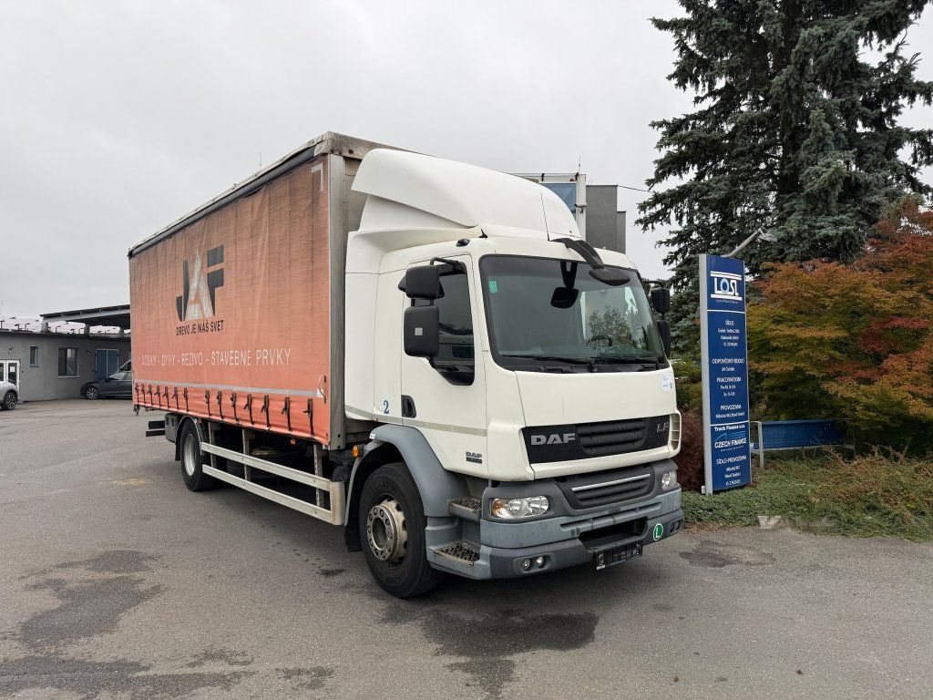 DAF LF55.250 EURO 4 - Ponyvás teherautó: 2 kép. DAF LF55.250 EURO 4 - Ponyvás teherautó: 2 kép.