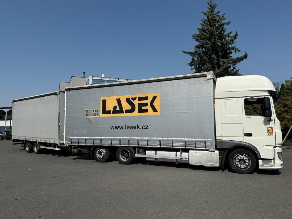 DAF XF440 EURO 6 6x2 + Agrikom - Ponyvás teherautó: 3 kép. DAF XF440 EURO 6 6x2 + Agrikom - Ponyvás teherautó: 3 kép.