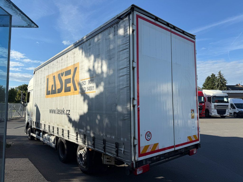 DAF XF440 EURO 6 6x2 - Ponyvás teherautó: 5 kép. DAF XF440 EURO 6 6x2 - Ponyvás teherautó: 5 kép.