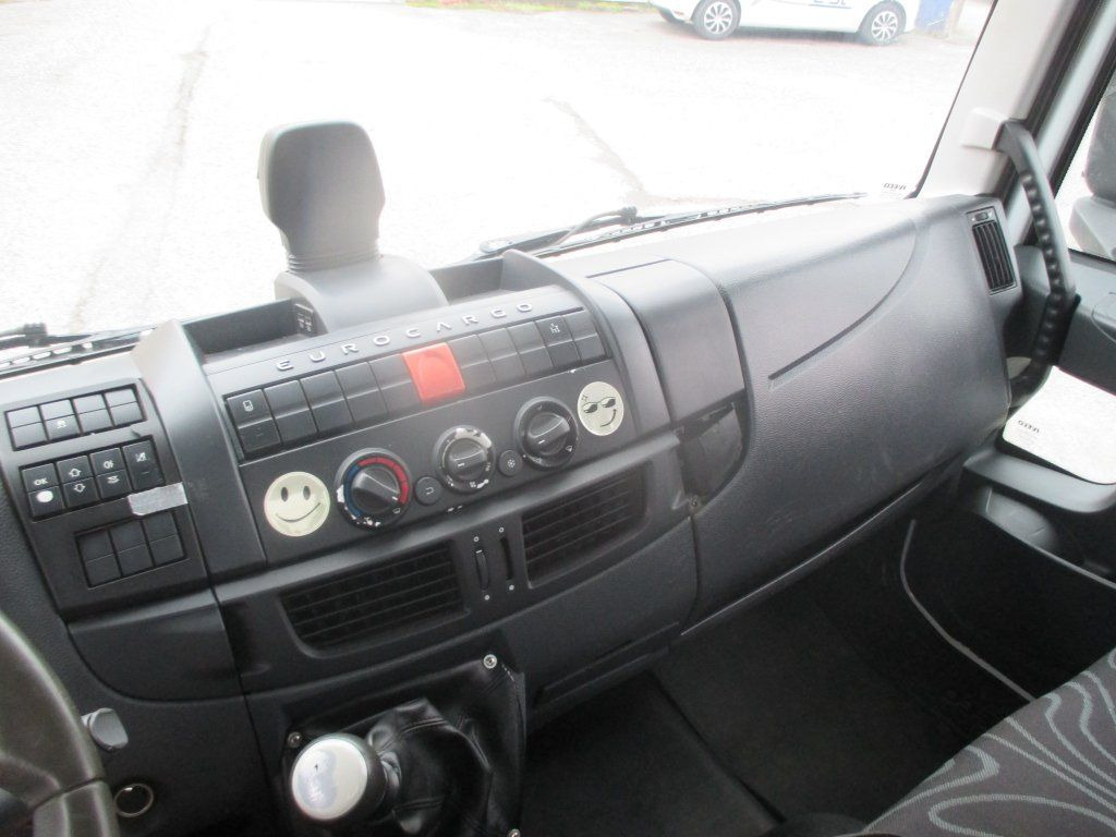 Horgos rakodó teherautó Iveco 120E Iveco 120E: 12 kép.