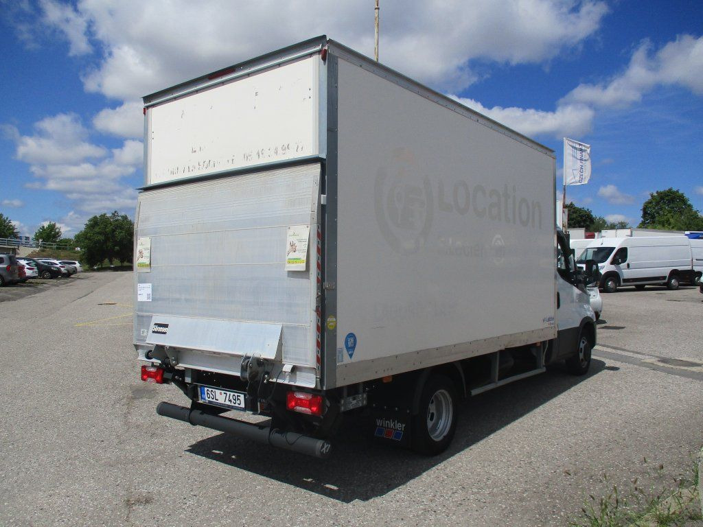 Iveco 35C16 Daily 3,0l - Dobozos kisteherautó: 5 kép. Iveco 35C16 Daily 3,0l - Dobozos kisteherautó: 5 kép.