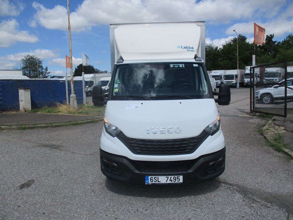 Iveco 35C16 Daily 3,0l - Dobozos kisteherautó: 2 kép. Iveco 35C16 Daily 3,0l - Dobozos kisteherautó: 2 kép.