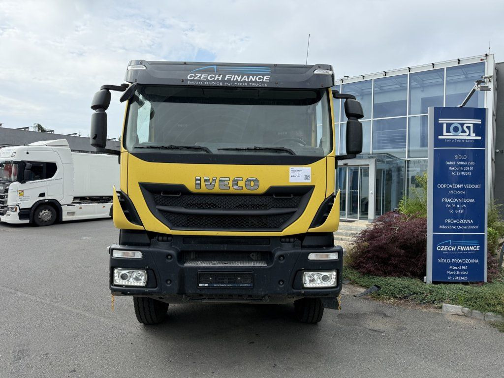 Iveco 410T50 8x4 S1 EURO 6 - Billenőplatós teherautó: 4 kép. Iveco 410T50 8x4 S1 EURO 6 - Billenőplatós teherautó: 4 kép.
