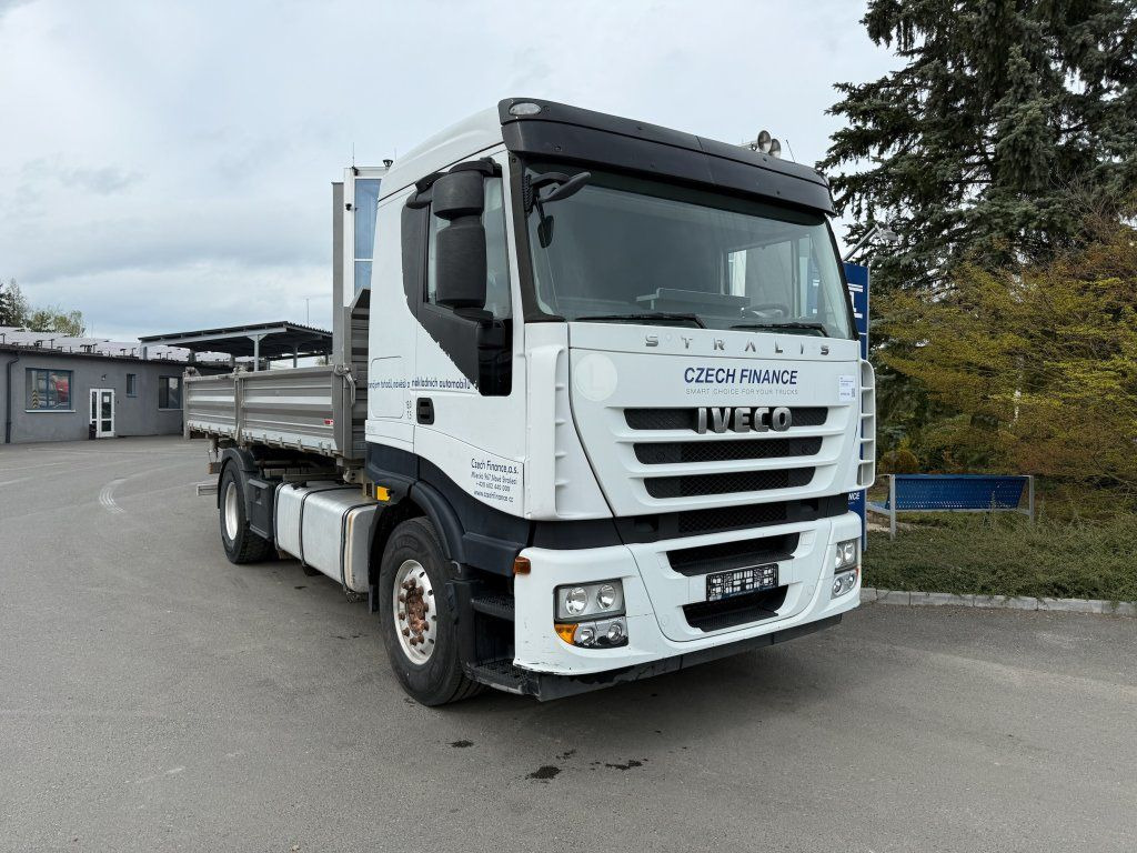 Iveco AS190E45 Stralis S3 EEV - Billenőplatós teherautó: 4 kép. Iveco AS190E45 Stralis S3 EEV - Billenőplatós teherautó: 4 kép.