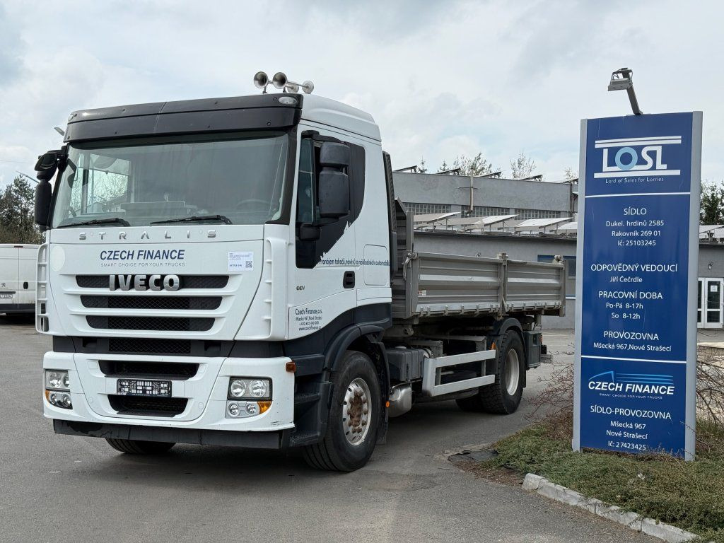 Iveco AS190E45 Stralis S3 EEV - Billenőplatós teherautó: 3 kép. Iveco AS190E45 Stralis S3 EEV - Billenőplatós teherautó: 3 kép.