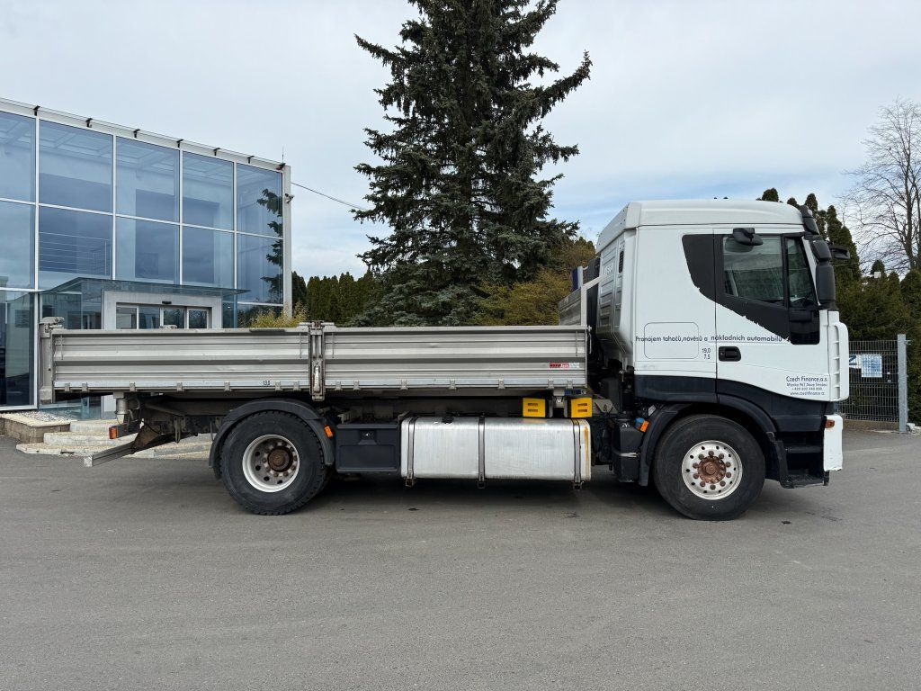 Iveco AS190E45 Stralis S3 EEV - Billenőplatós teherautó: 5 kép. Iveco AS190E45 Stralis S3 EEV - Billenőplatós teherautó: 5 kép.