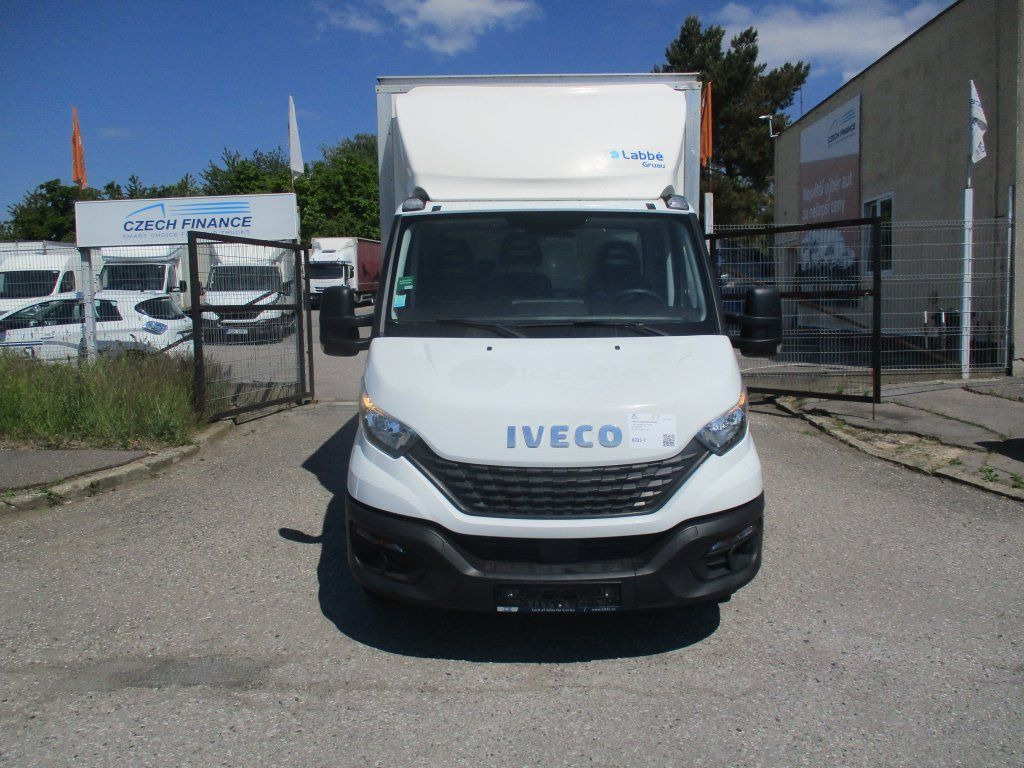 Iveco Daily 35C16 3.0 - Dobozos kisteherautó: 2 kép. Iveco Daily 35C16 3.0 - Dobozos kisteherautó: 2 kép.