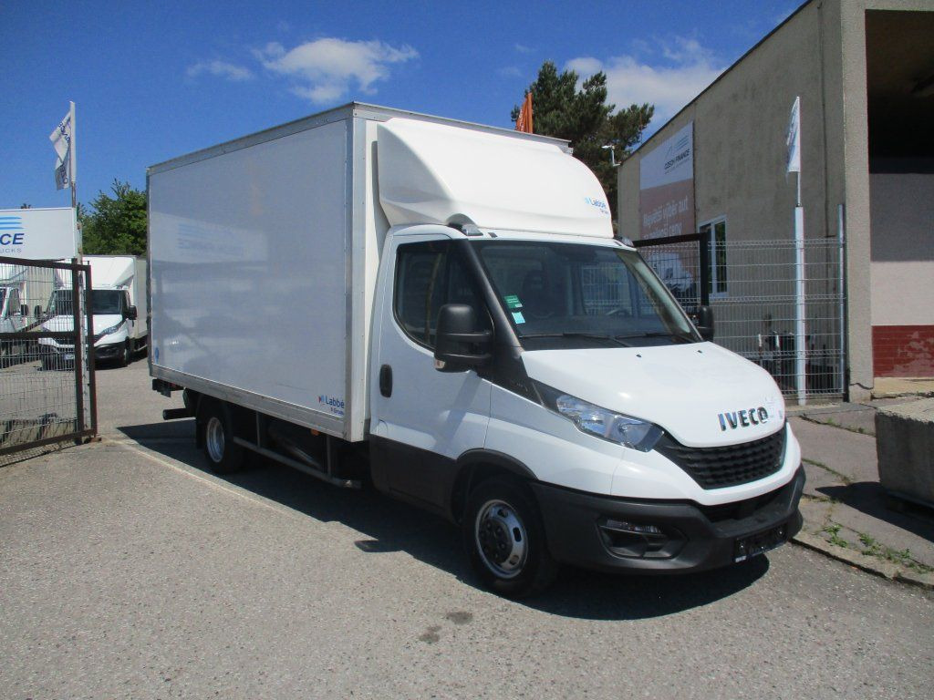 Iveco Daily 35C16 3.0 - Dobozos kisteherautó: 3 kép. Iveco Daily 35C16 3.0 - Dobozos kisteherautó: 3 kép.
