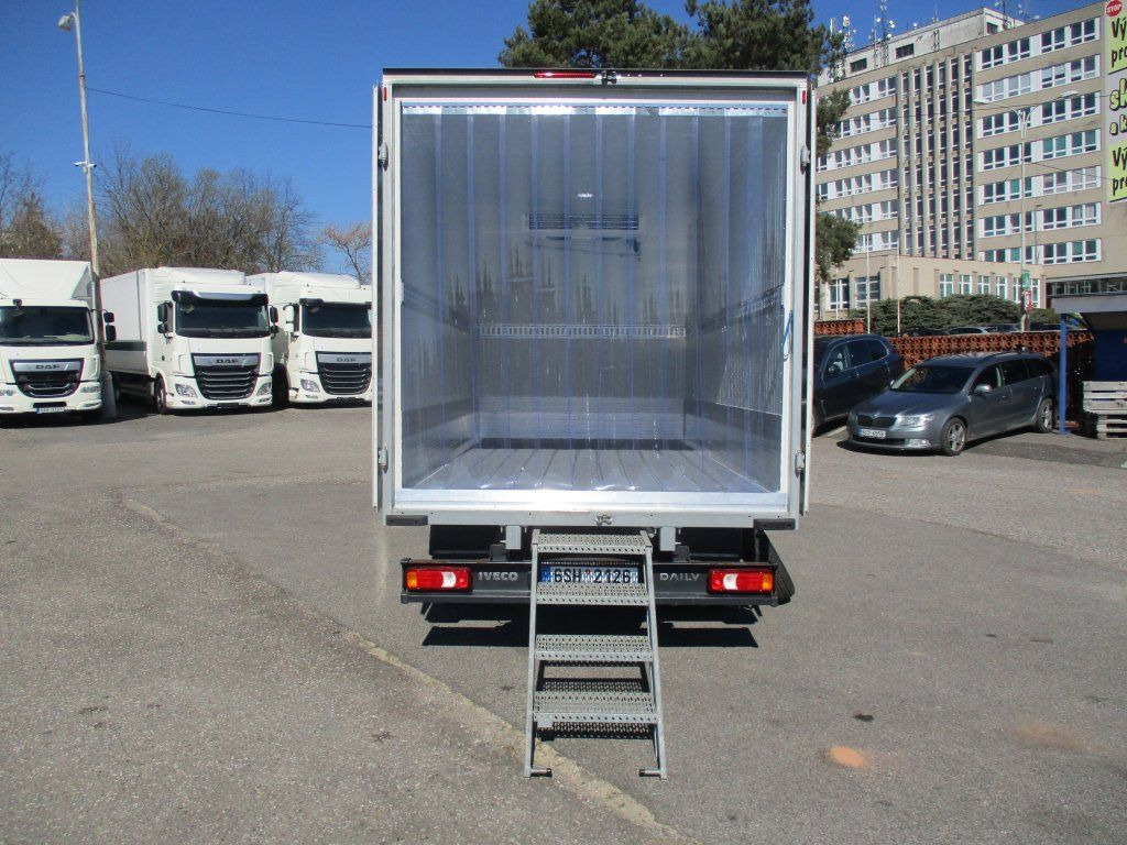 Új Hűtős kisteherautó Iveco Daily 35C16: 7 kép.
