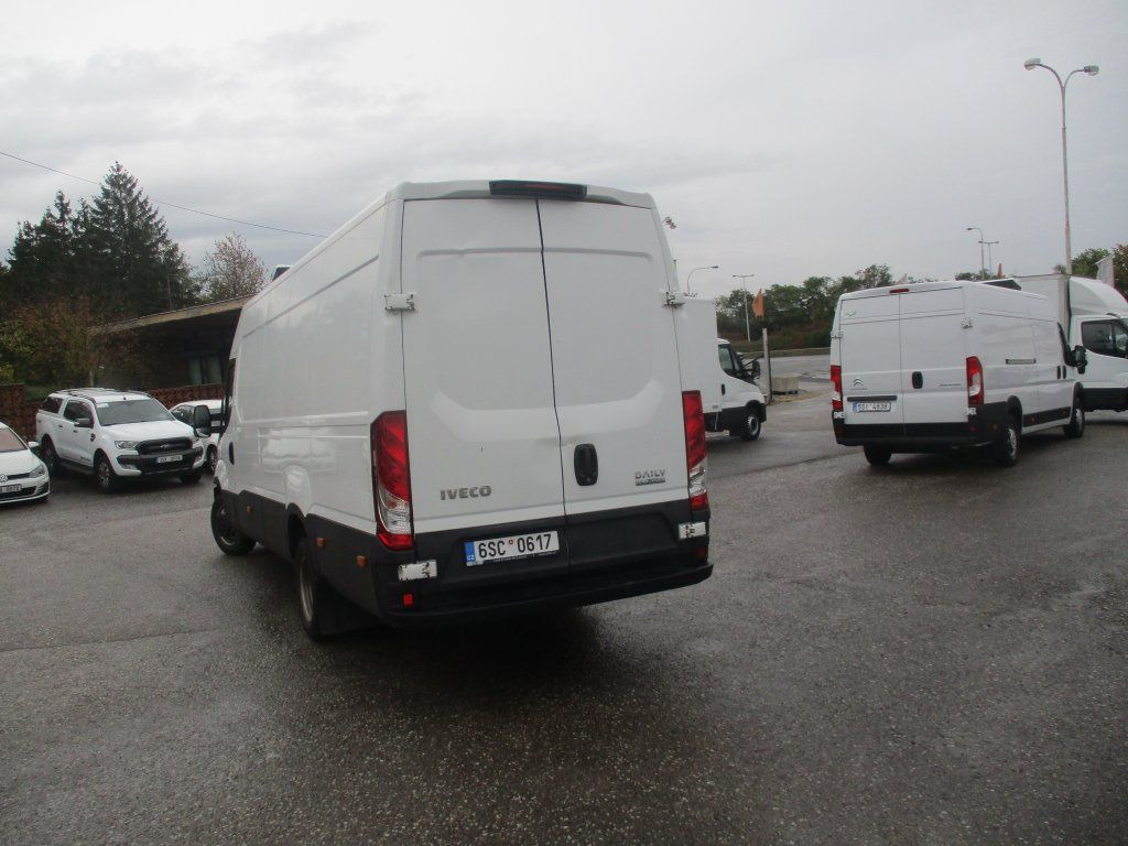 Iveco Daily 35C16 - Hűtős kisteherautó: 3 kép. Iveco Daily 35C16 - Hűtős kisteherautó: 3 kép.