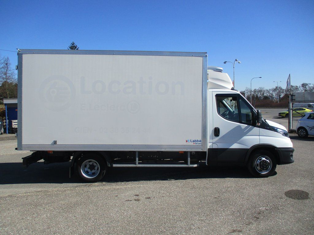 Iveco Daily 35C16 - Hűtős kisteherautó: 4 kép. Iveco Daily 35C16 - Hűtős kisteherautó: 4 kép.