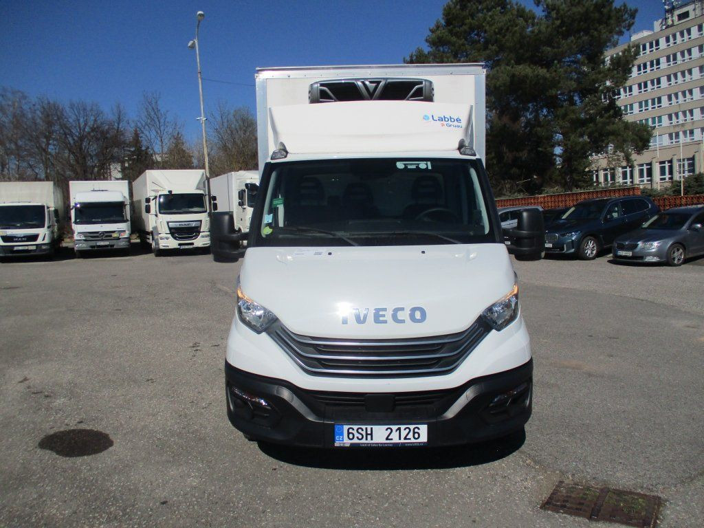 Iveco Daily 35C16 - Hűtős kisteherautó: 2 kép. Iveco Daily 35C16 - Hűtős kisteherautó: 2 kép.